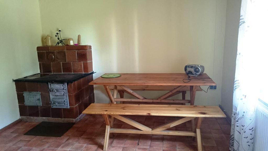 Dworek Szarki Bagian luar foto