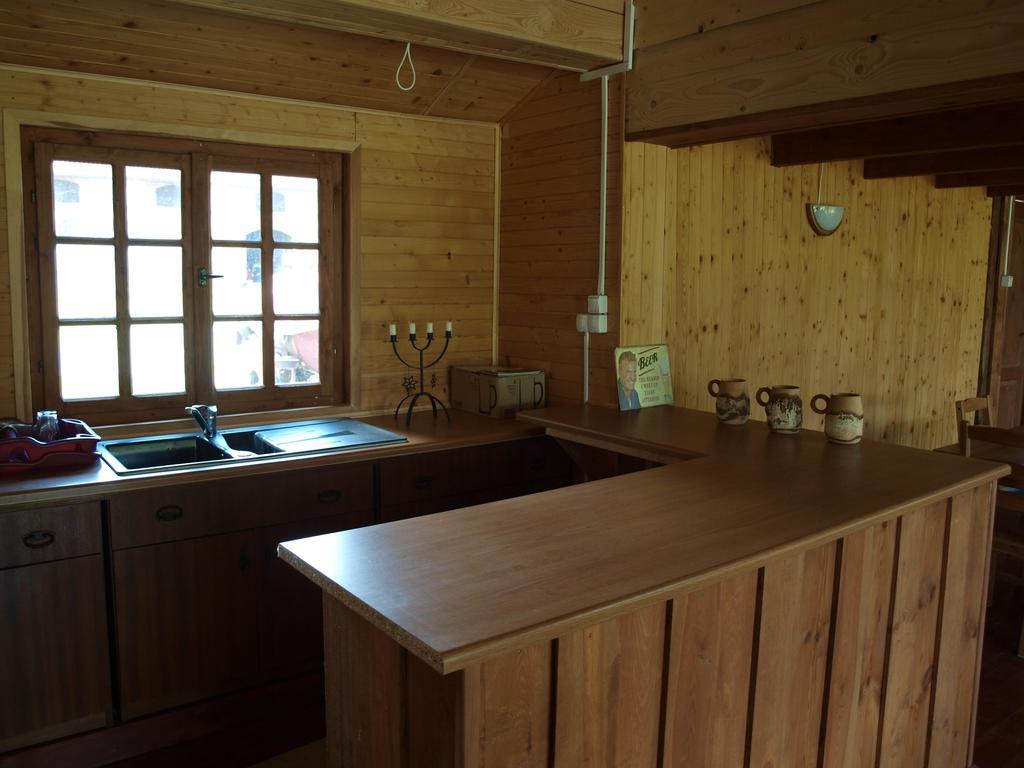 Dworek Szarki Bagian luar foto